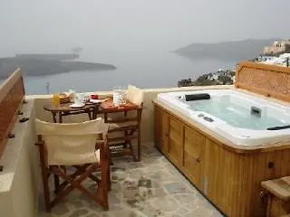 Shine Hotel Imerovigli (Santorini)